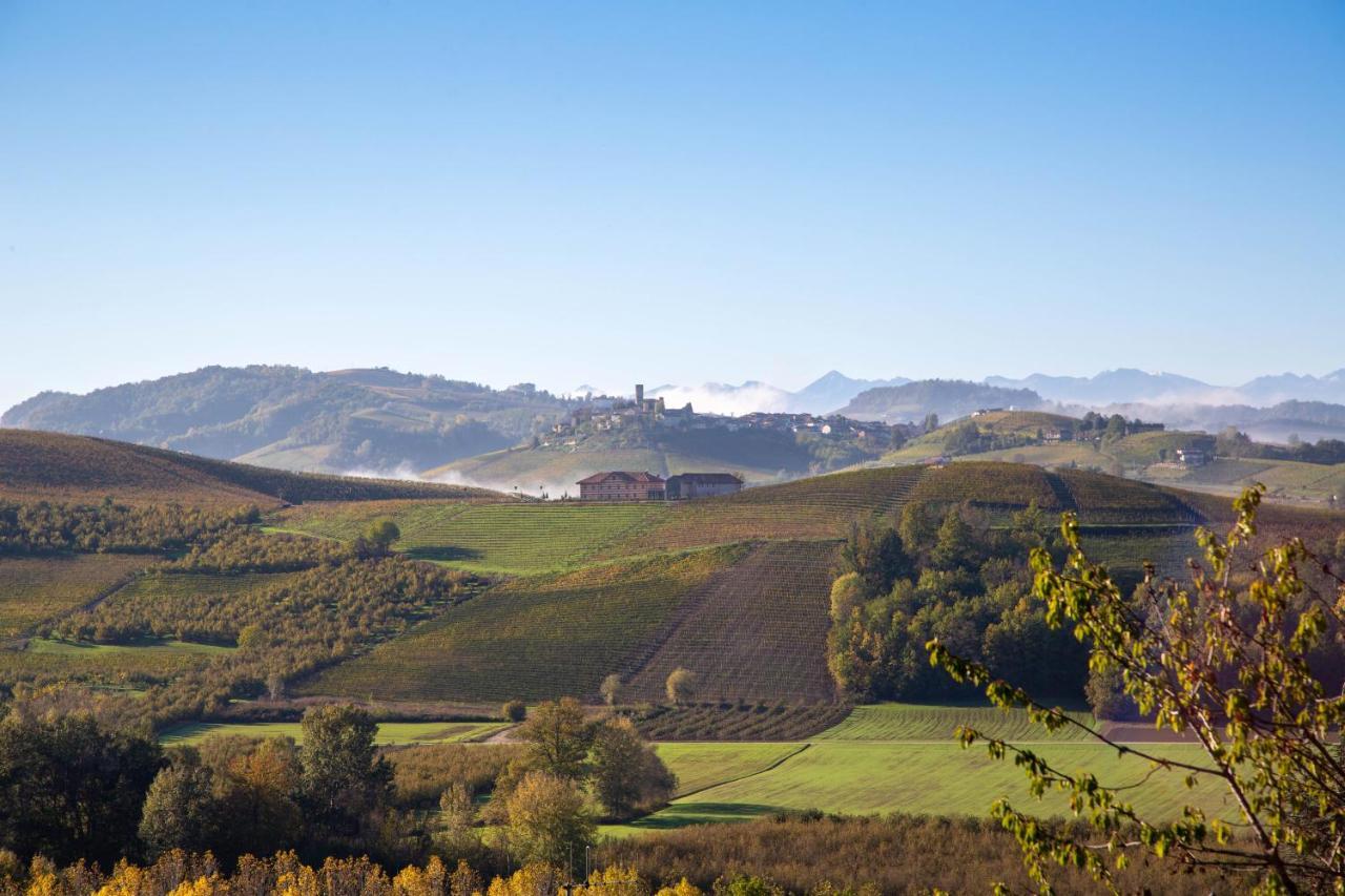 Villaggio Narrante - Cascina Galarej Serralunga d'Alba Luaran gambar