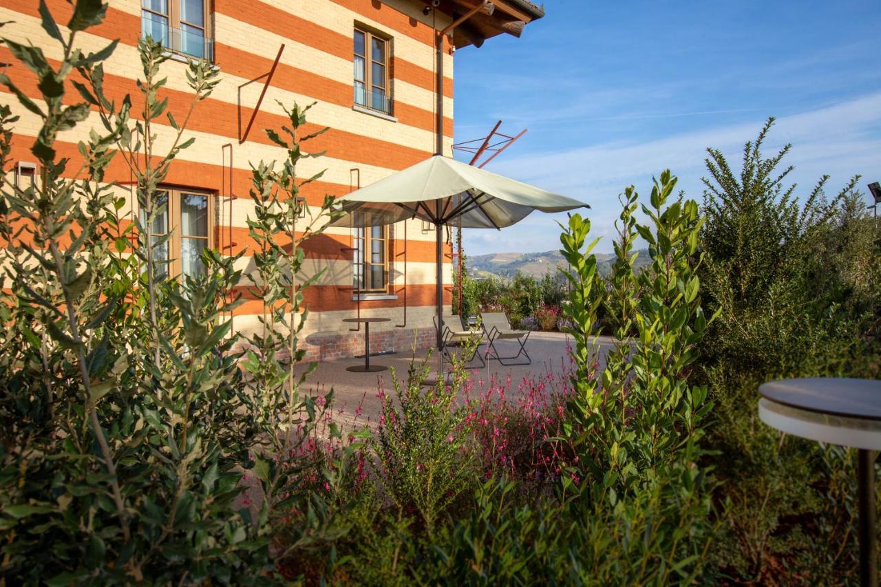 Villaggio Narrante - Cascina Galarej Serralunga d'Alba Luaran gambar