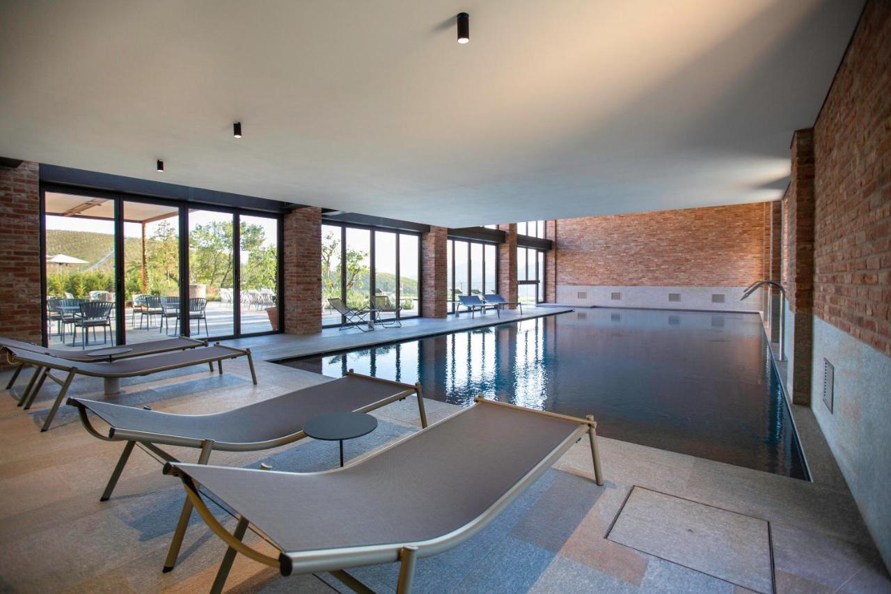 Villaggio Narrante - Cascina Galarej Serralunga d'Alba Luaran gambar