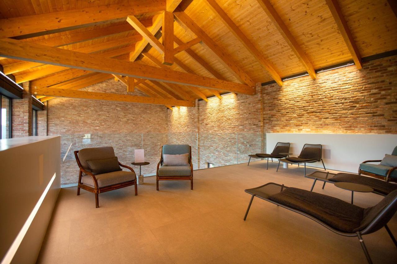 Villaggio Narrante - Cascina Galarej Serralunga d'Alba Luaran gambar