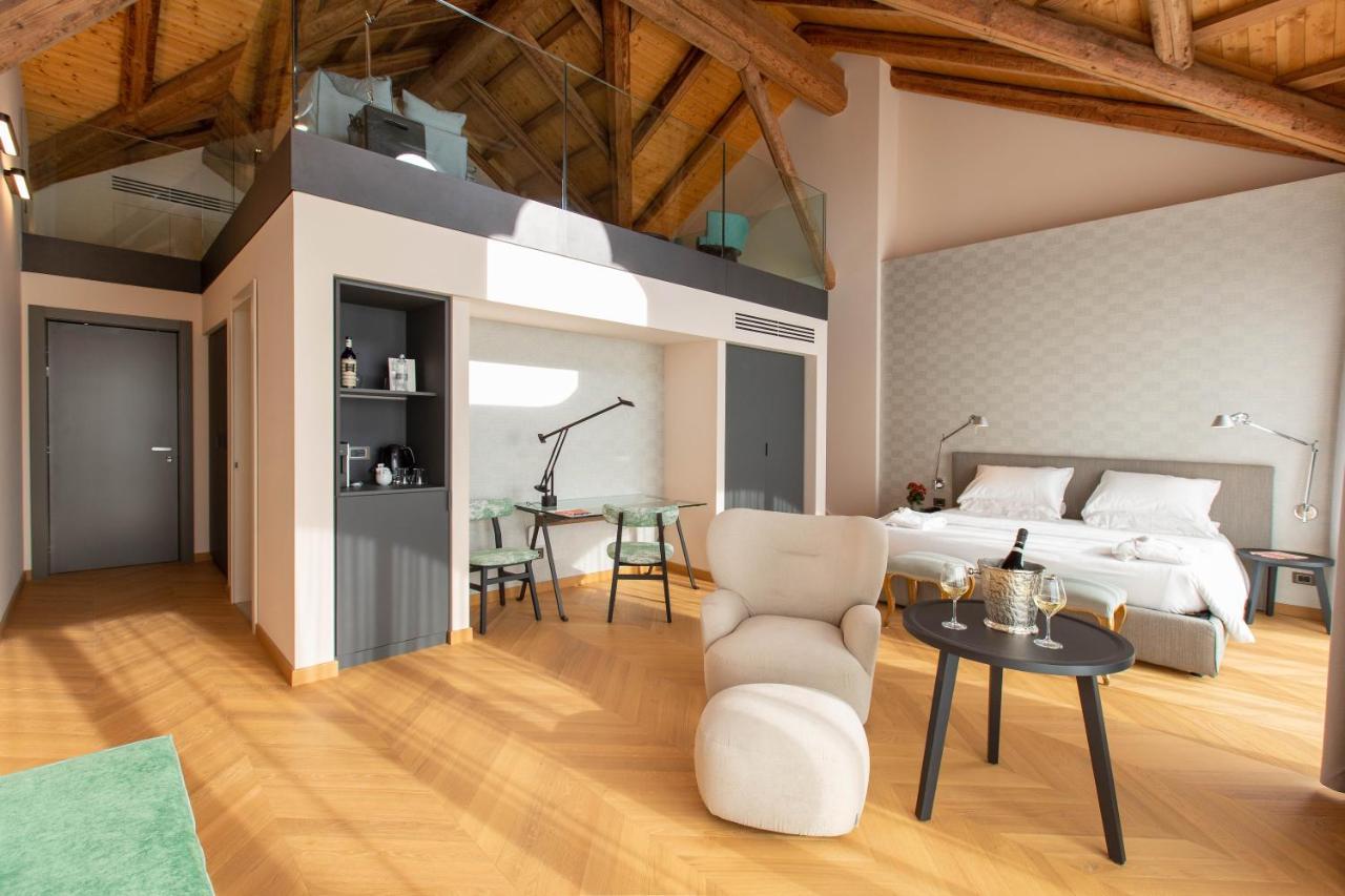 Villaggio Narrante - Cascina Galarej Serralunga d'Alba Luaran gambar